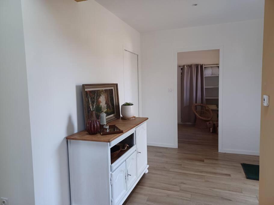 Apartamento ~ Au Calme A La Campagne ~ La Meziere Exterior foto
