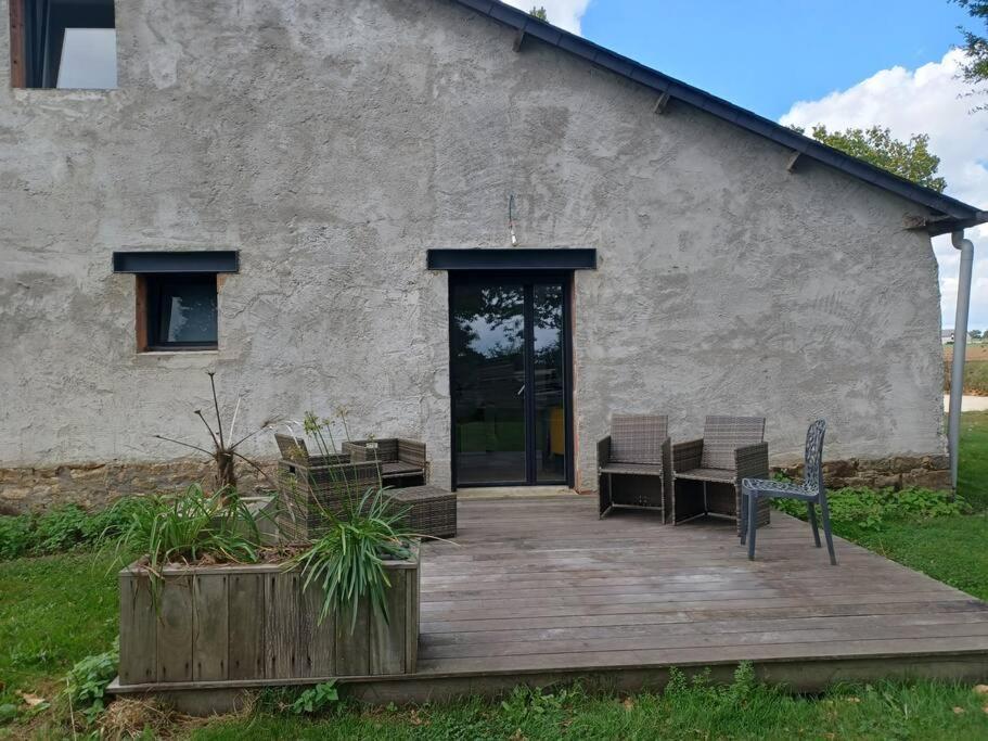 Apartamento ~ Au Calme A La Campagne ~ La Meziere Exterior foto