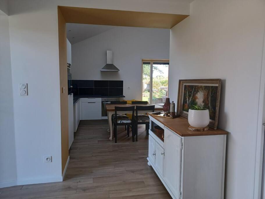 Apartamento ~ Au Calme A La Campagne ~ La Meziere Exterior foto